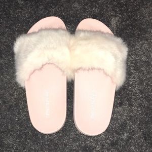 Steve Madden furry slides